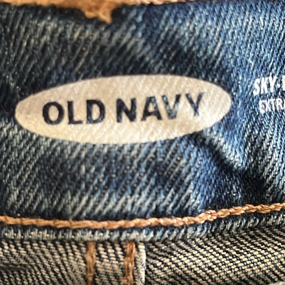 NWT Old Navy SKY-HI EXTRA HIGH RISE SHORT 7” Inseam CUT OFF JEANS SHORTS Size 16 - Picture 7 of 9